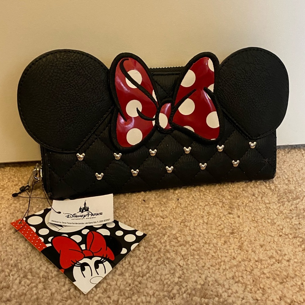 NWT Minnie Mouse Loungefly Wallet